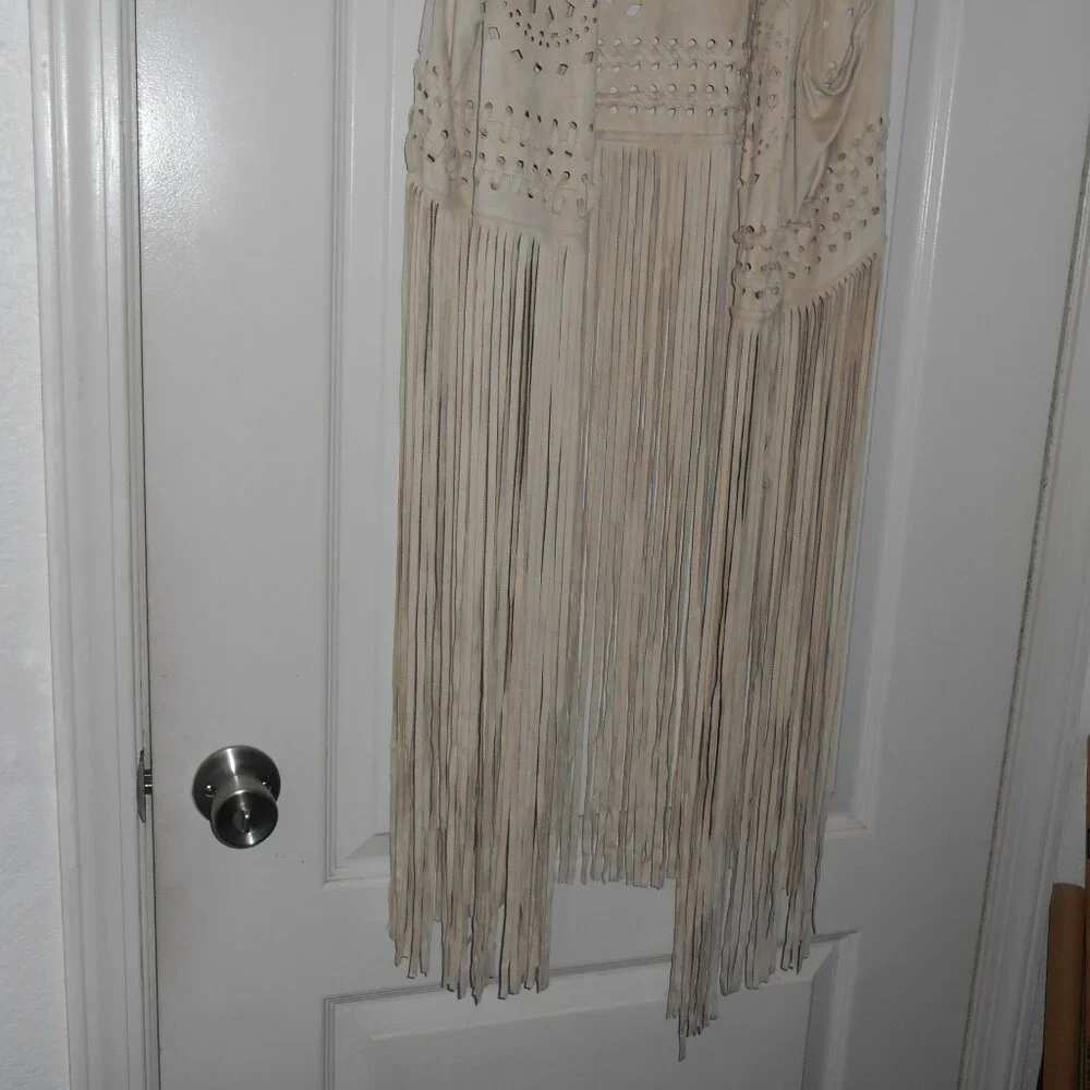 WESTERN BOHO STYLE TAN FAUX SUEDE LEATHER FRINGE EYELET VEST PYRAMID COLLECTION - Picture 3 of 13